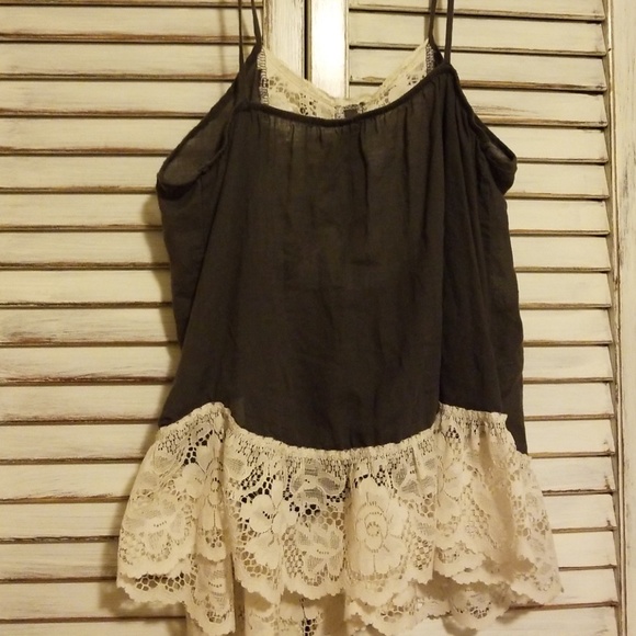 Cameo Lace Tank - Picture 4 of 4